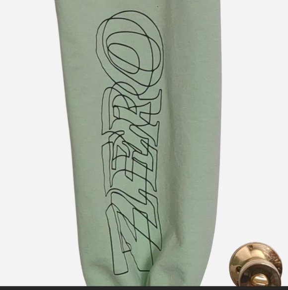 The Mayfair GroupIt Costs Zero Dollars Graphic Sweatpants Size M/L - Picture 8 of 10